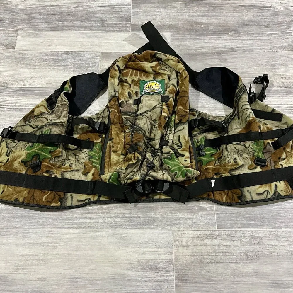 Cabela's Camo Backpack Vest Size Medium Hunting Hiking‎ Outdoors Padded
